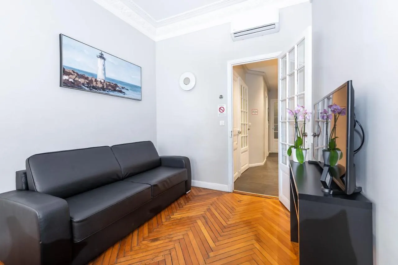 Nice Central Art Deco Flat 45 M² Apartament